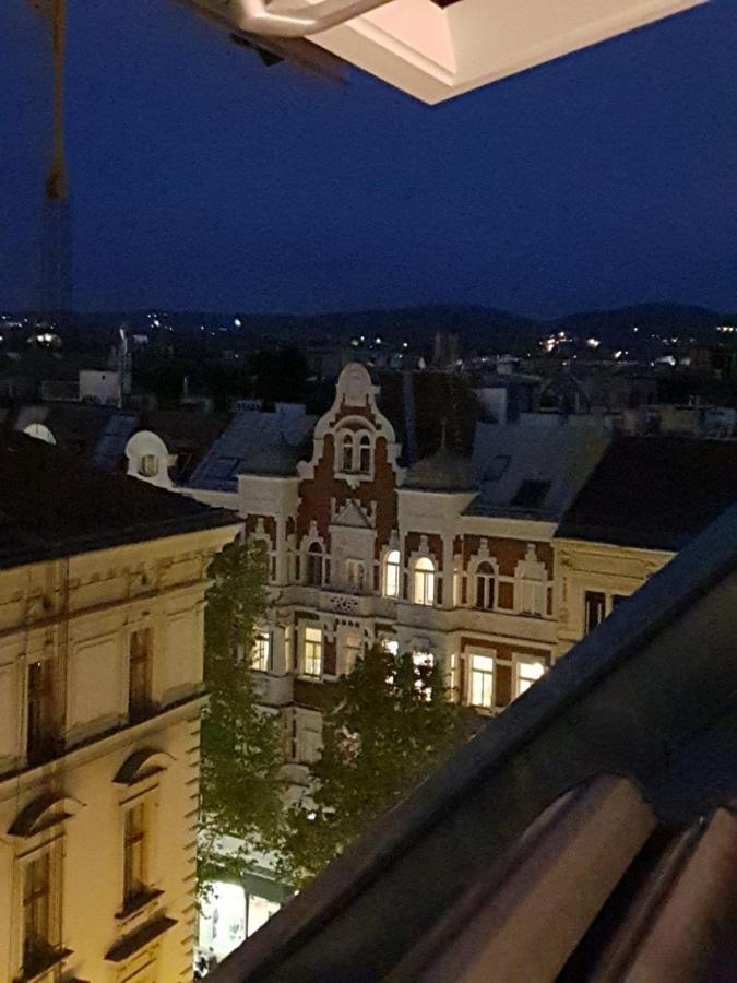 Double Floor Wien